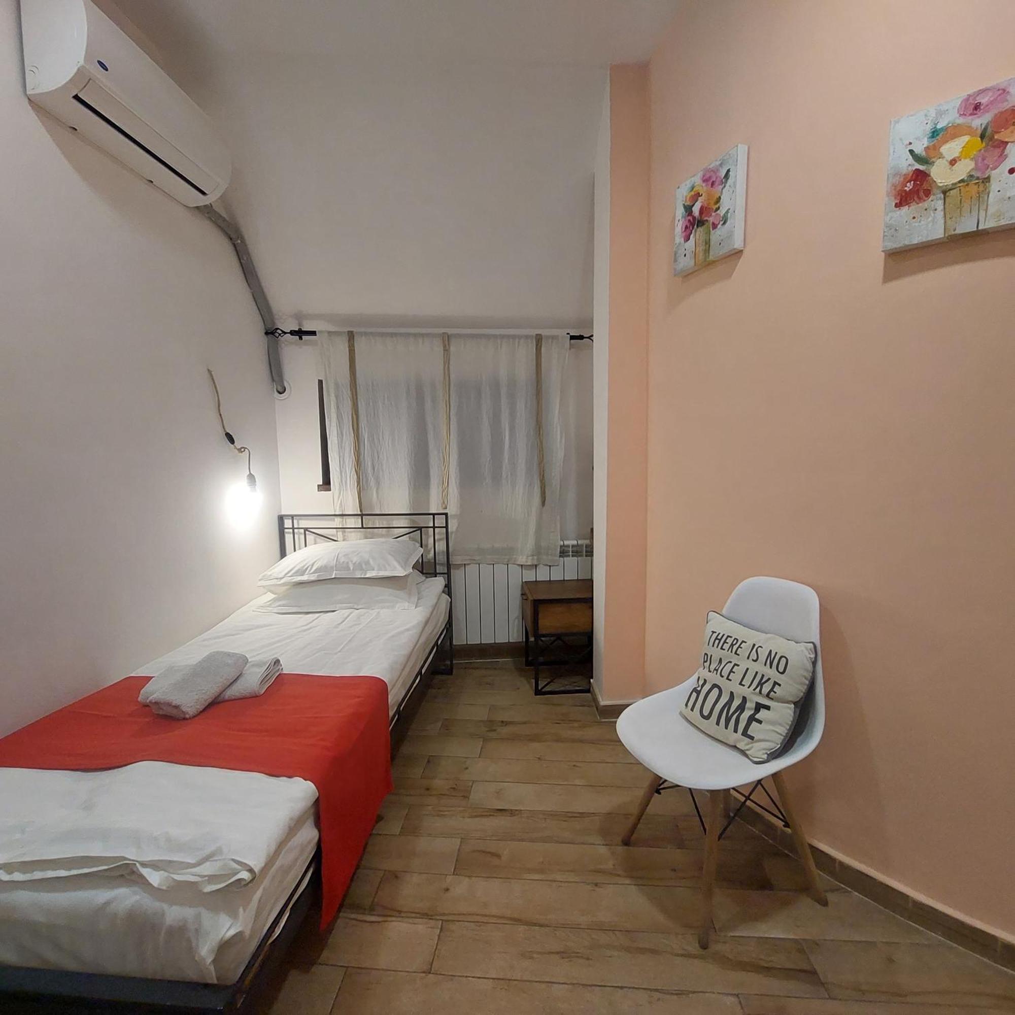 Blur Inn Gallery Yerevan Luaran gambar