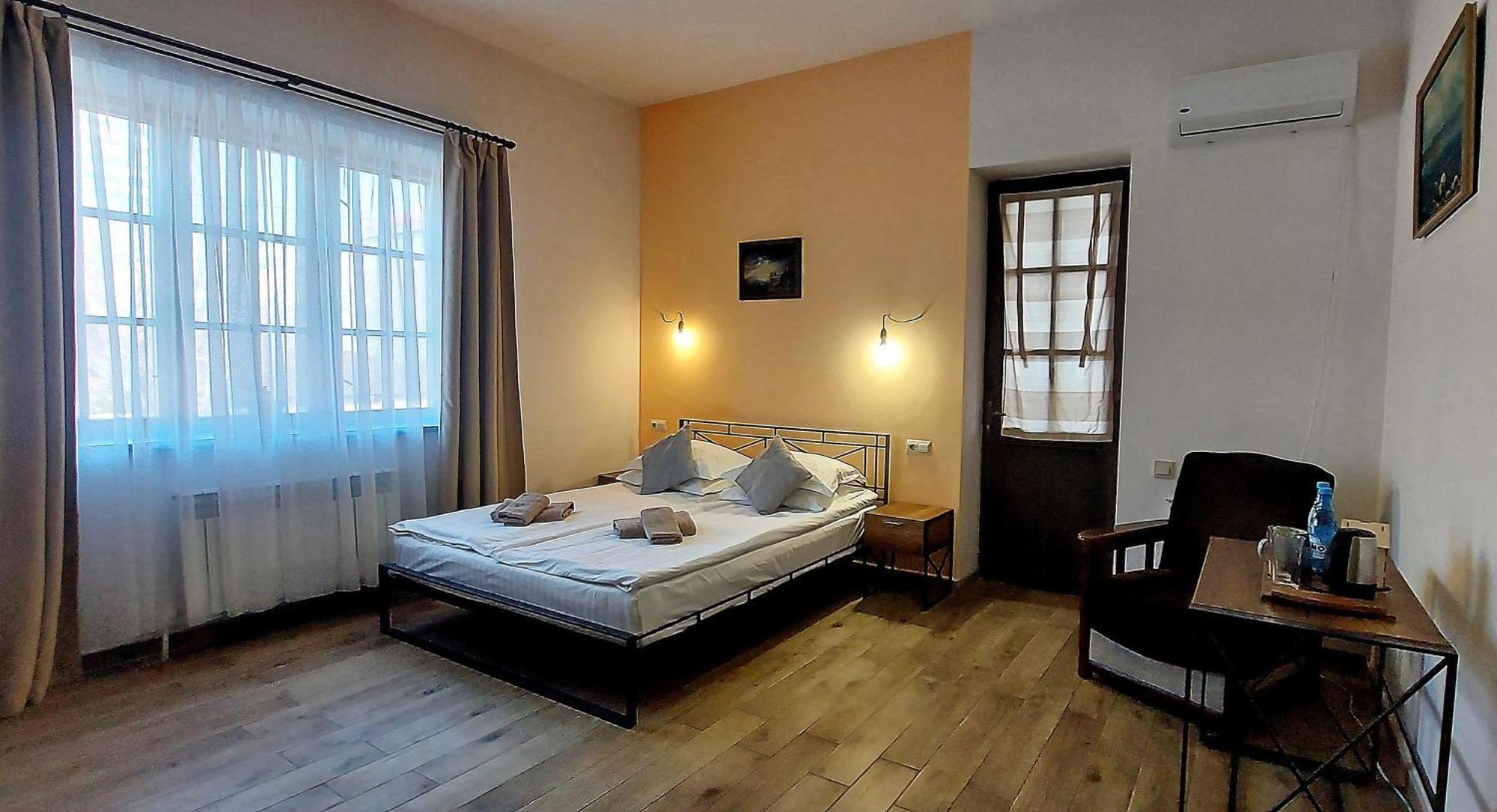 Blur Inn Gallery Yerevan Luaran gambar