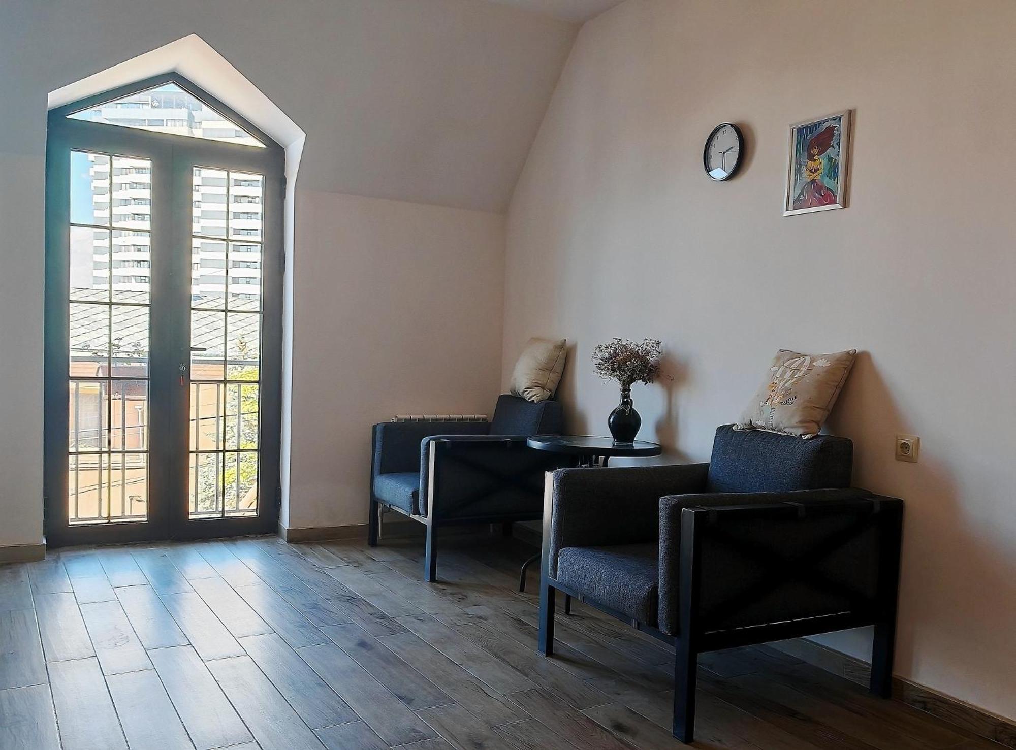 Blur Inn Gallery Yerevan Luaran gambar