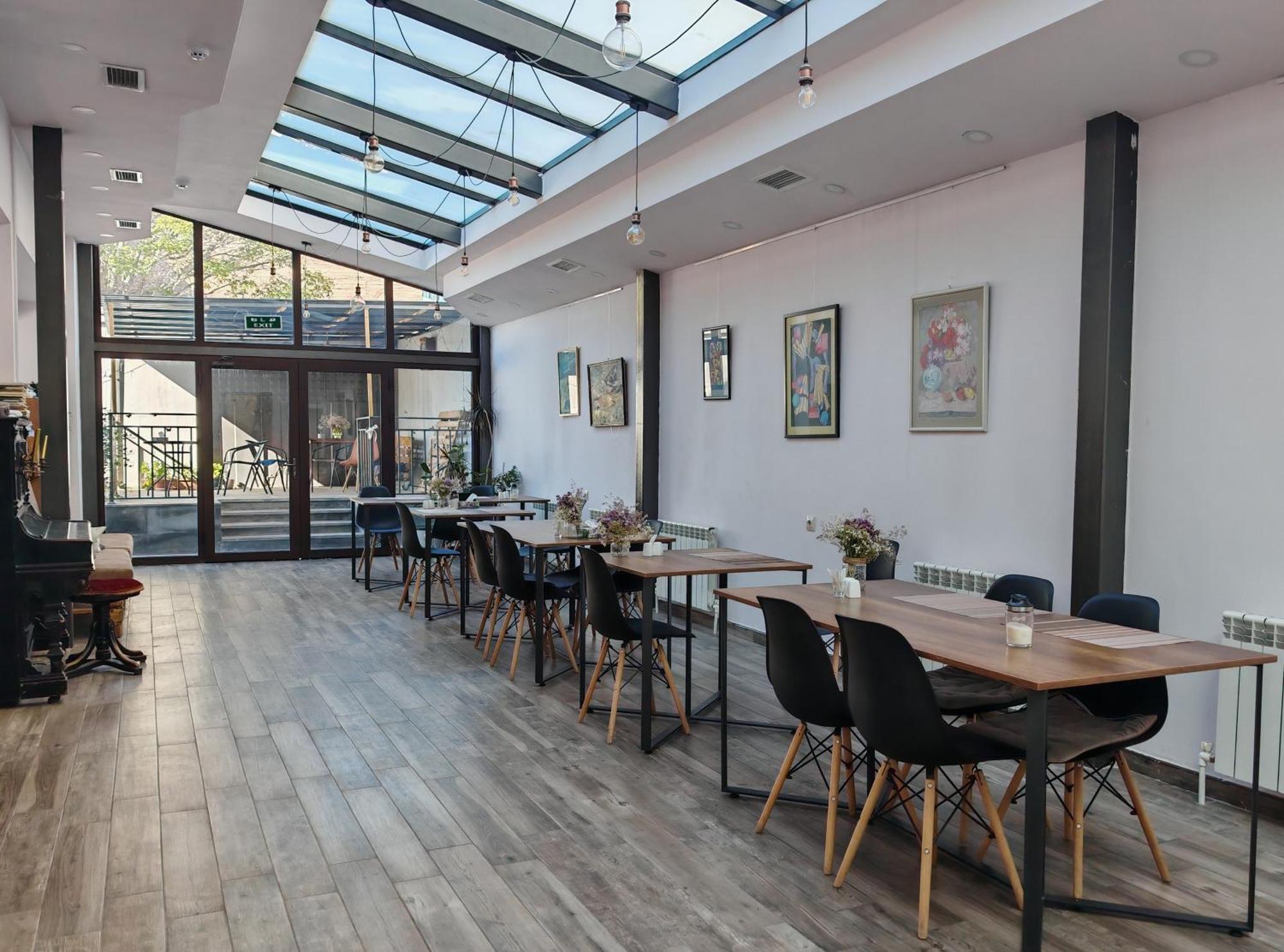Blur Inn Gallery Yerevan Luaran gambar