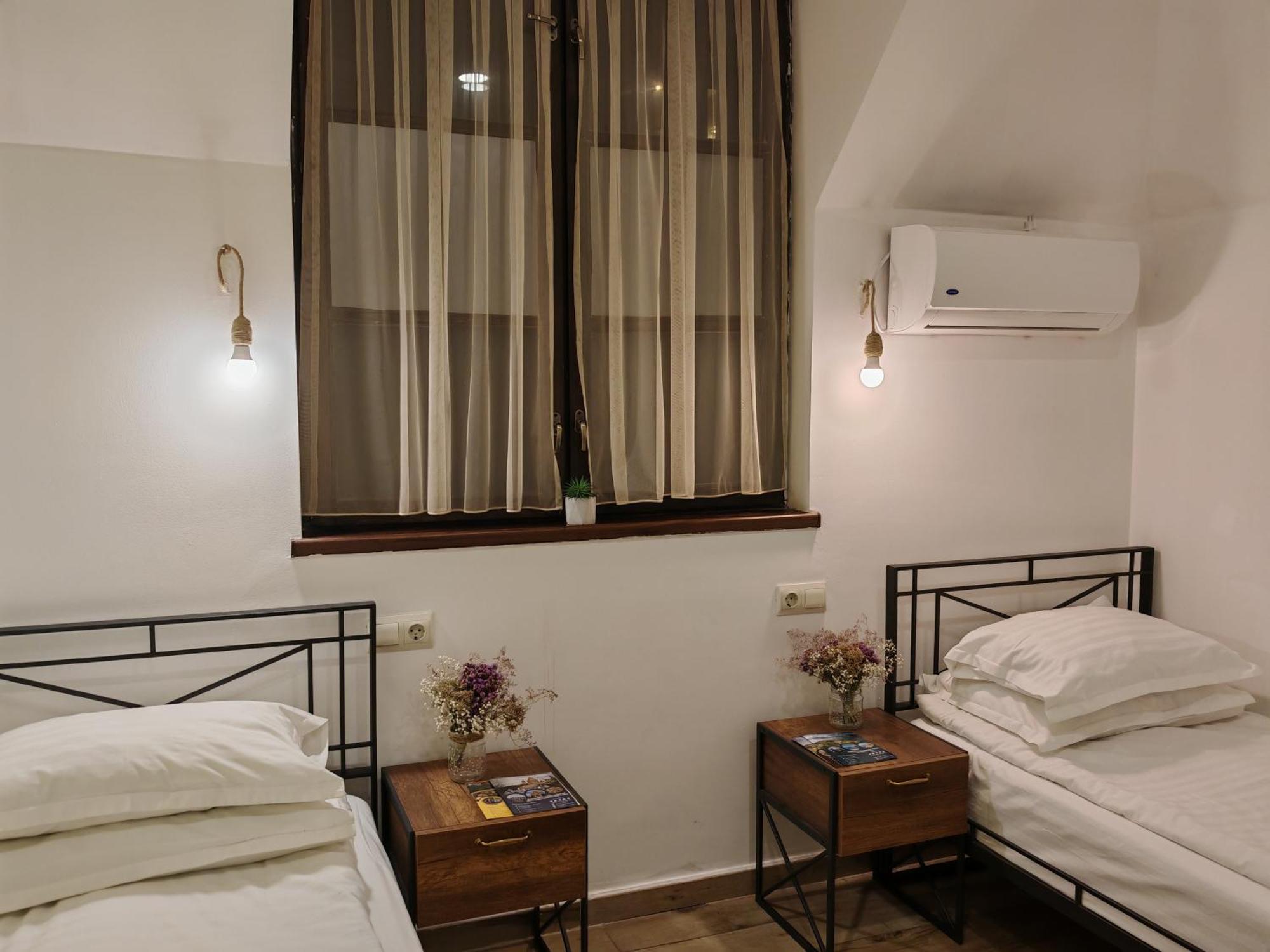 Blur Inn Gallery Yerevan Luaran gambar